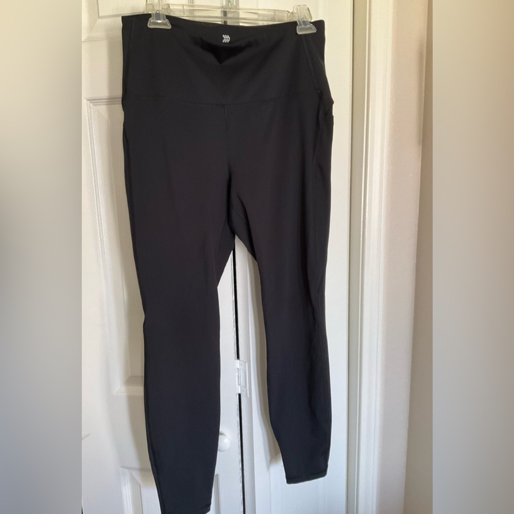 🏃‍♀️”all in motion”Black Athletic Leggings❤️❤️